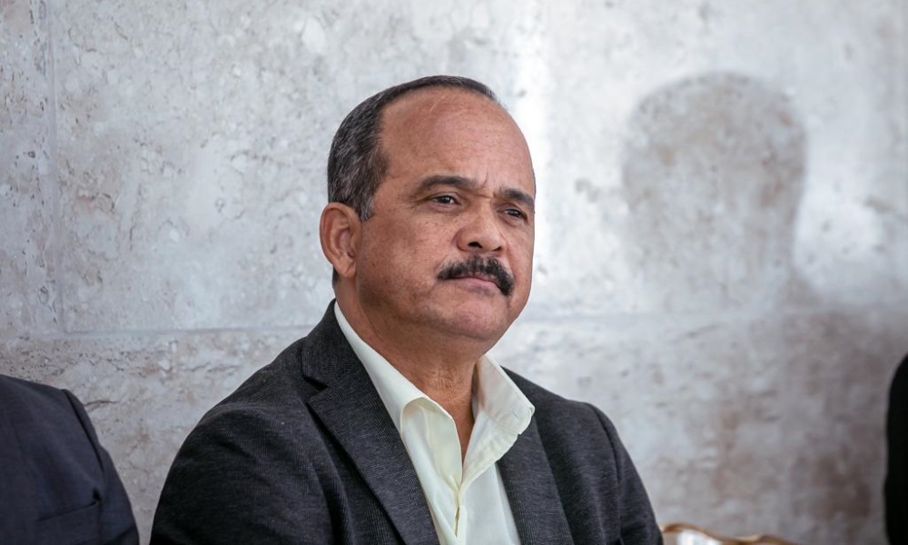 TCM condena ex-prefeito Elinaldo e ex-secretária por irregularidades em convênio com a Aldeias Infantis SOS