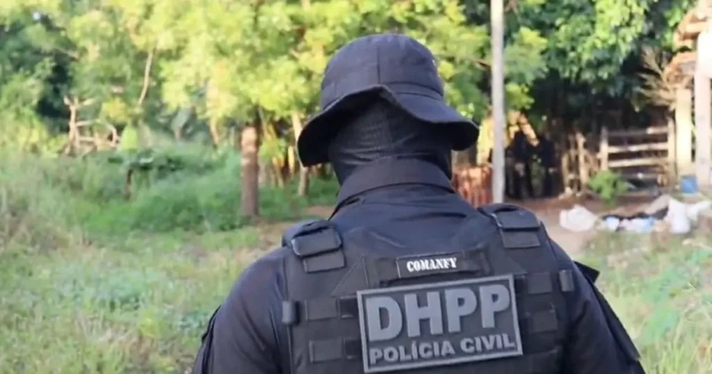 Investigado por roubos de cargas e homicídio em Camaçari é capturado em Simões Filho durante operação da 18ª DT