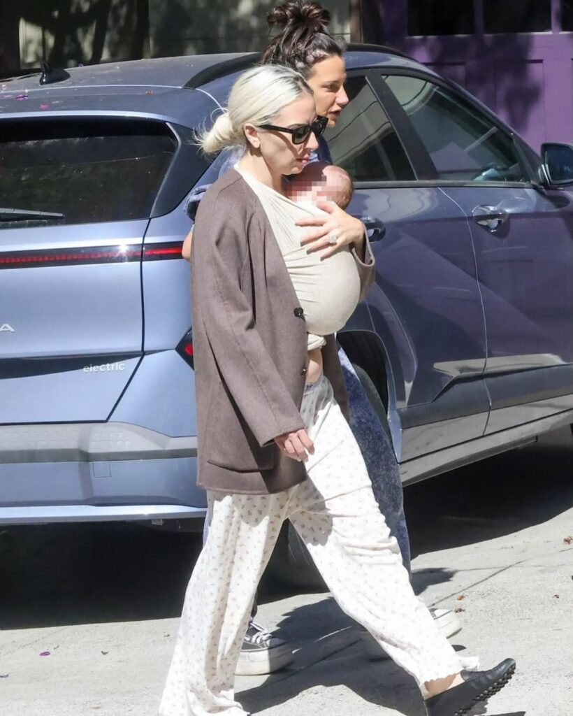 Lady Gaga com filho